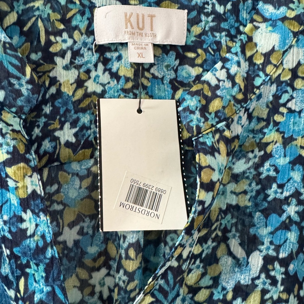 Kut from the Kloth Blue Floral Blouse - Picture 4 of 6